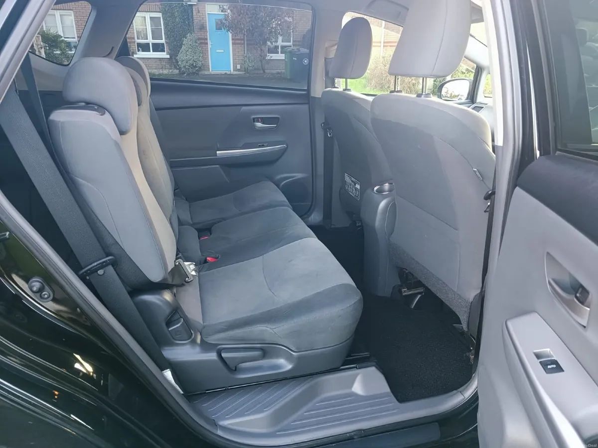 Toyota Prius 2013- 7 seater - Image 4