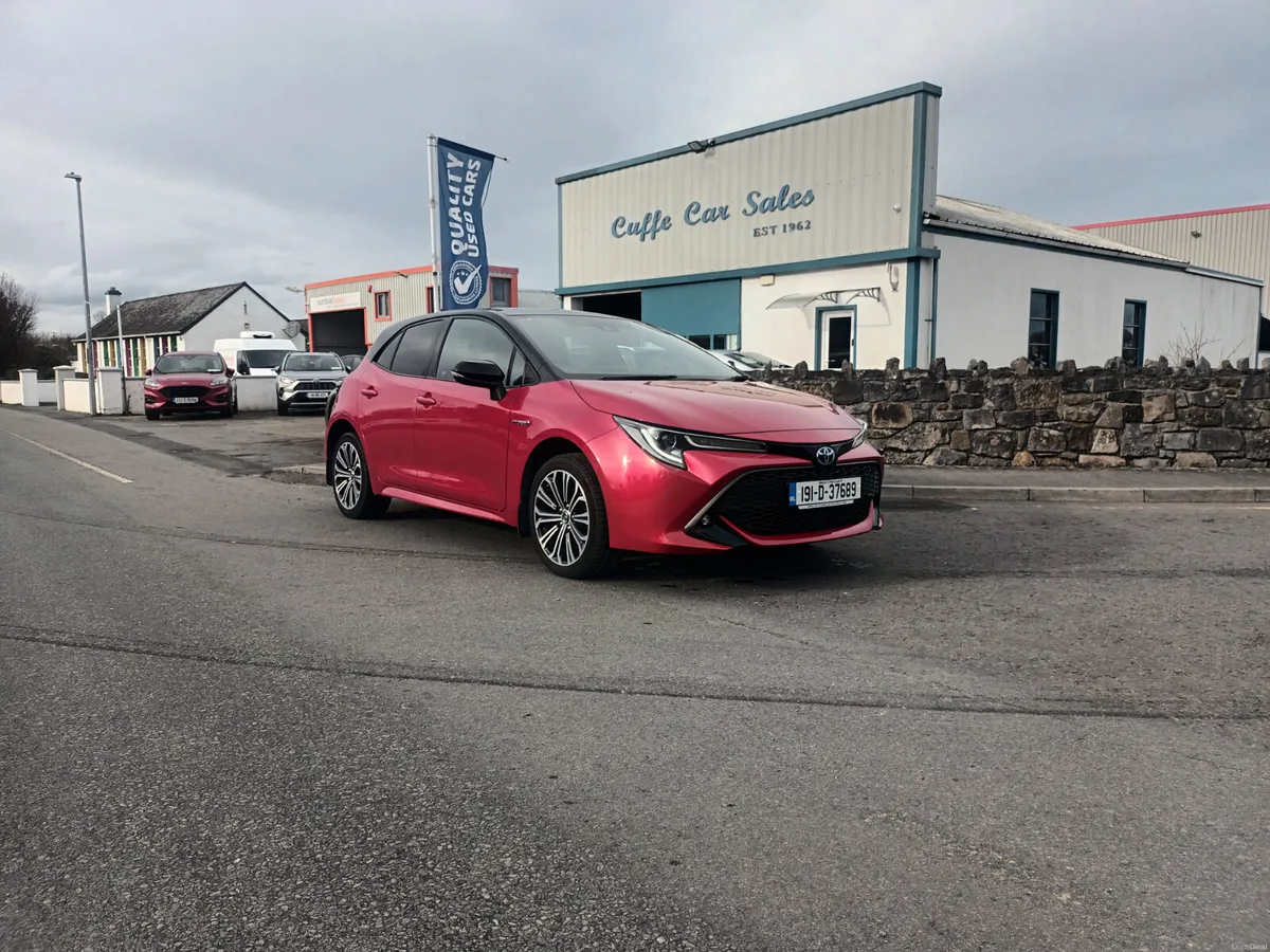 2019Toyota Corolla 1.8 Hybrid Luna Sport Hatchback - Image 1