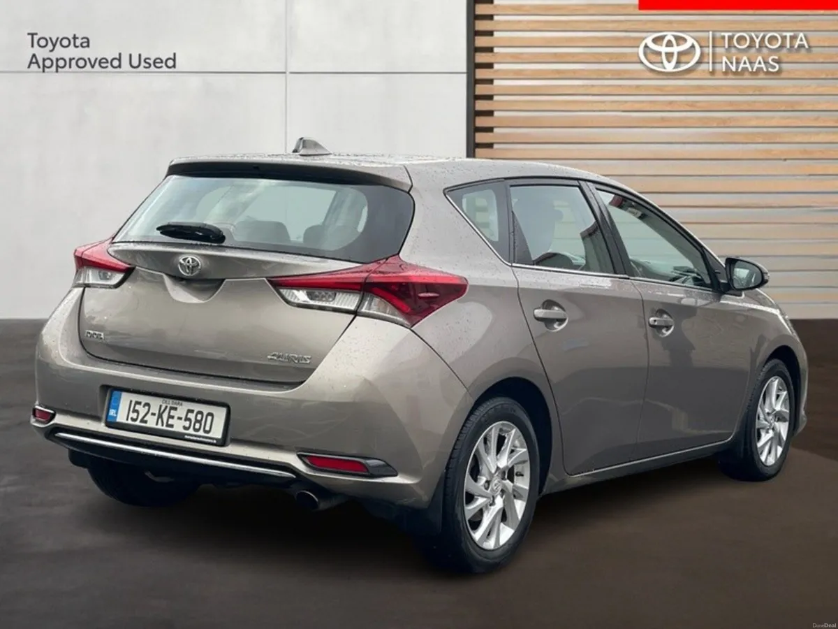 Toyota Auris 1.2T 5DR LUNA 4DR - Image 2