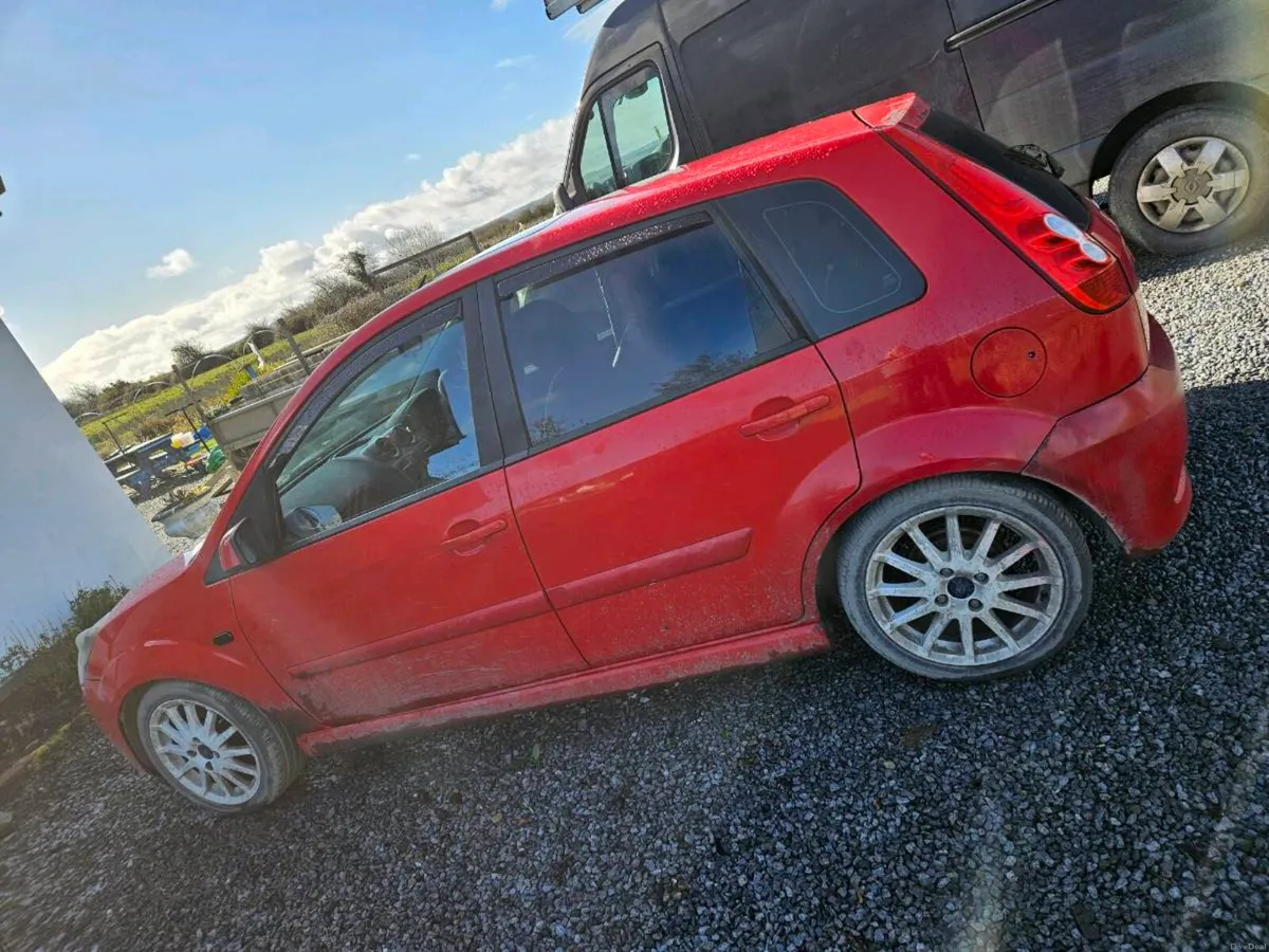 Ford fiestq - Image 3