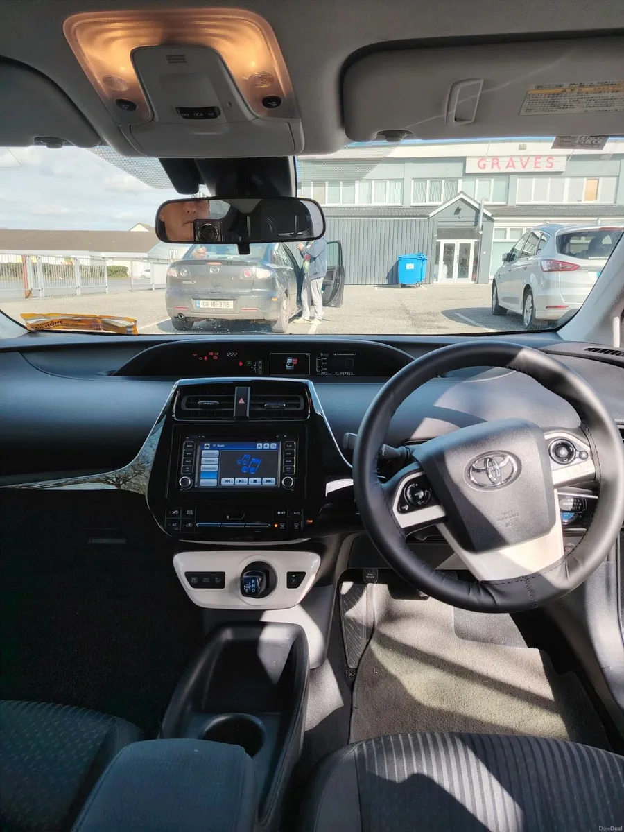 Toyota Prius 2017 - Image 4