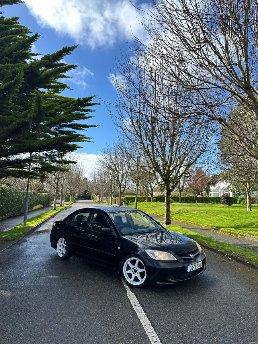2005 Honda civic - Image 1