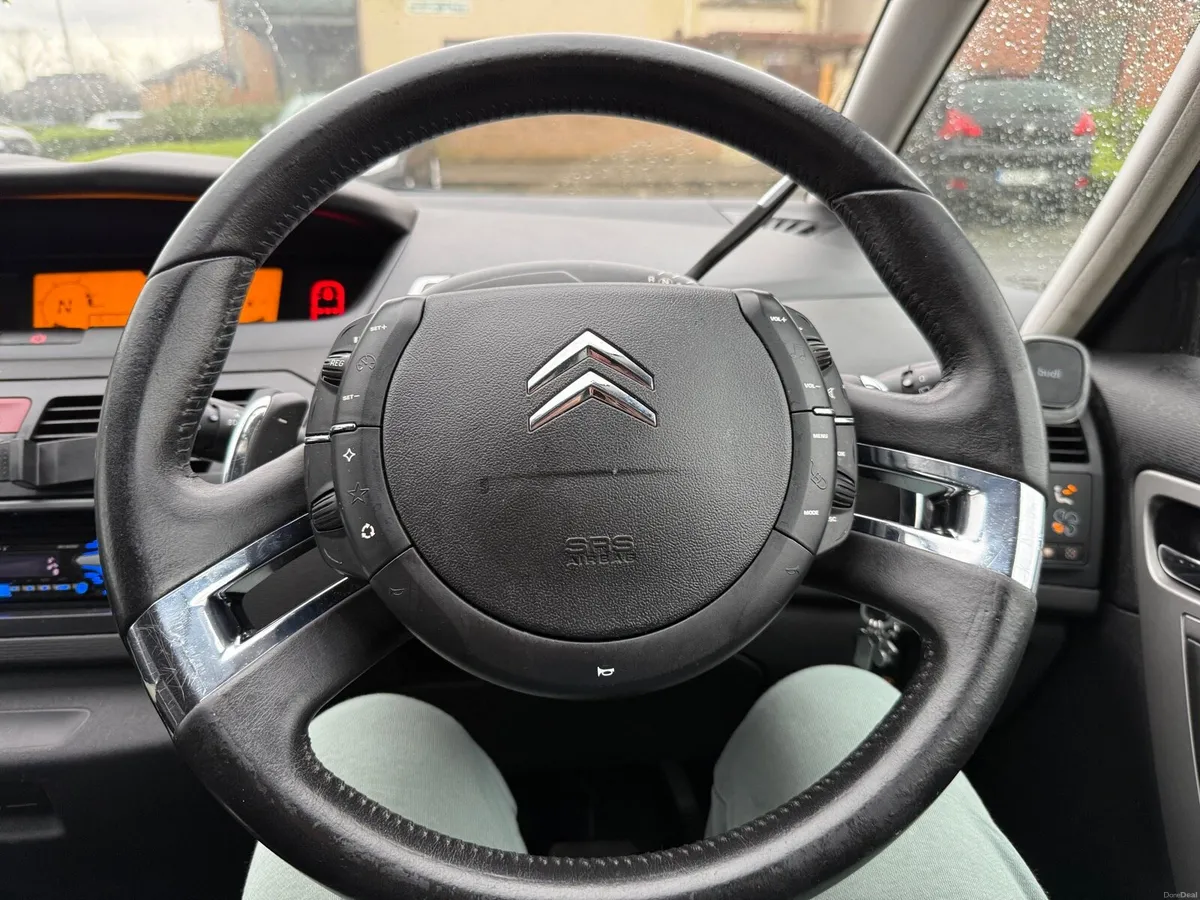 Citroen Grand C4 Picasso VTR+e-HDI Automatic - Image 2
