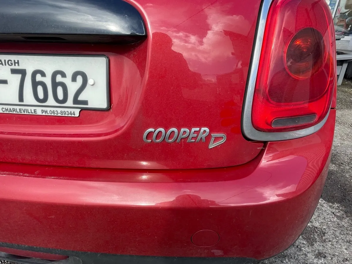 Mini Cooper 2015 - Image 2