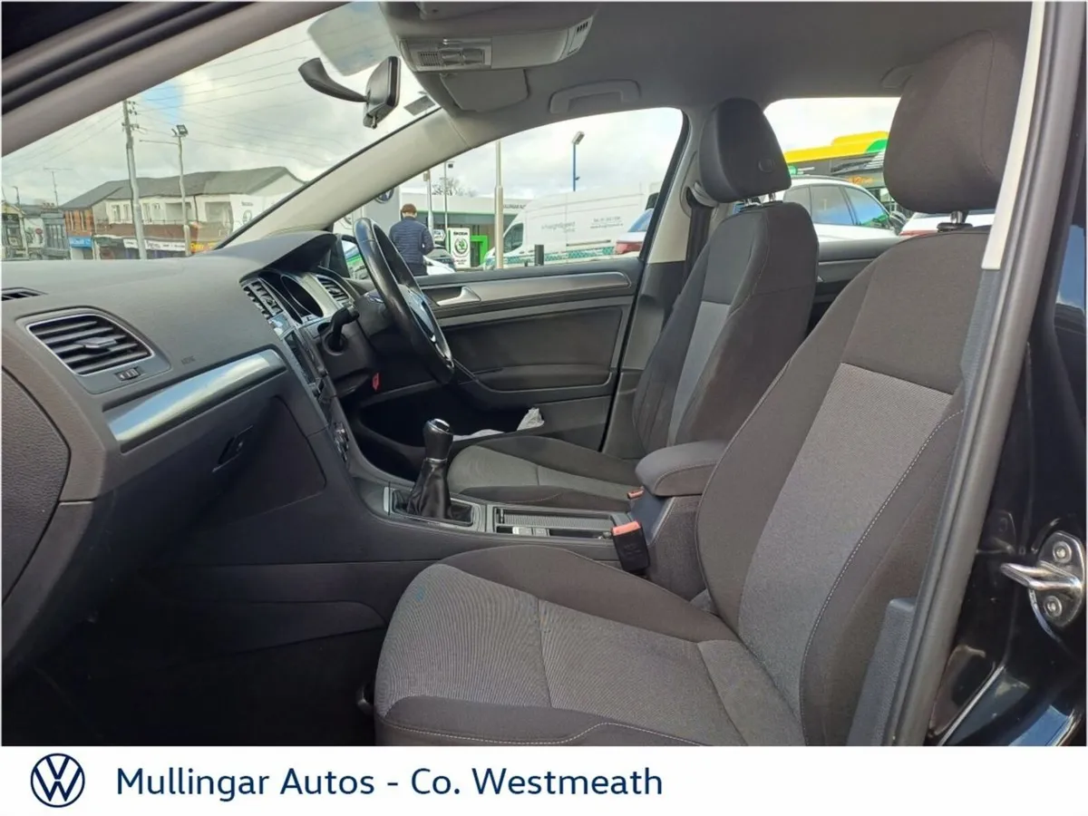 Volkswagen Golf 1.6 TDI 5DR 90HP Trendline - Image 4
