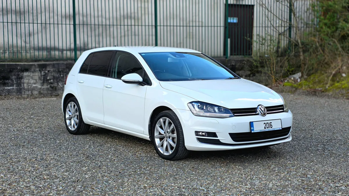 2016 Volkswagen Golf Highline - Image 1