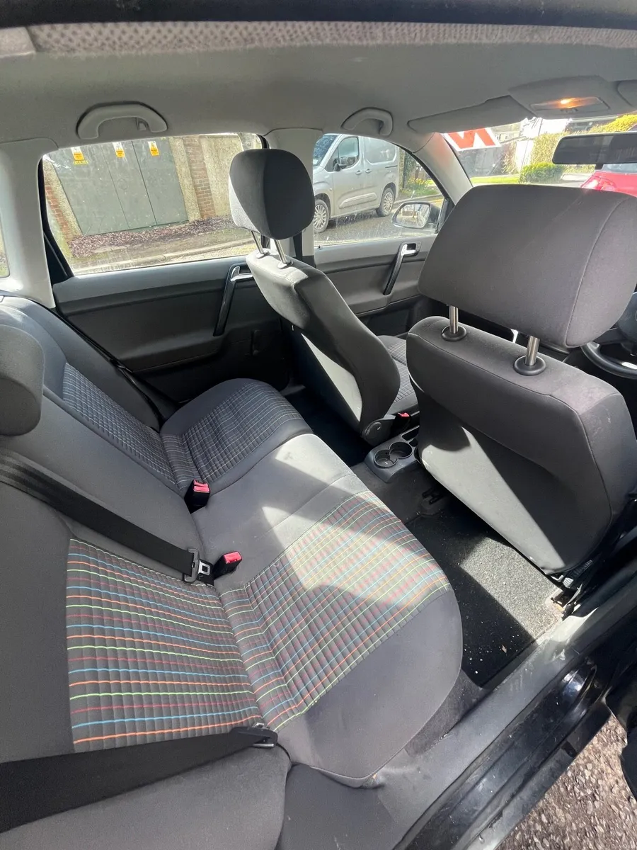 Volkswagen Polo 2006 - Image 2