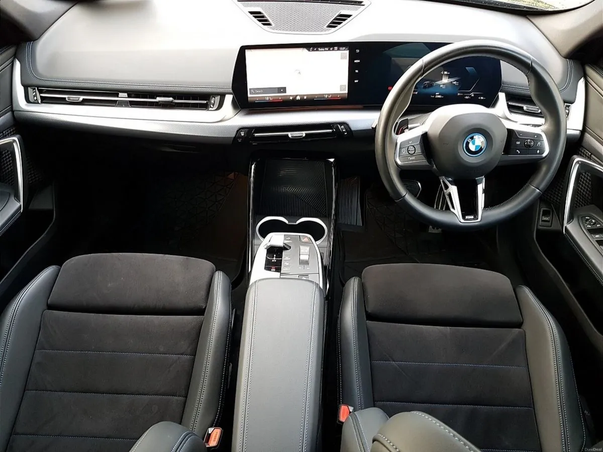 BMW iX1 eDrive20 M Sport - Image 4