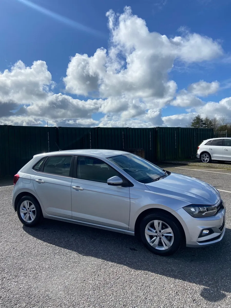 Volkswagen Polo 2020 low Milage 26.000 km - Image 4