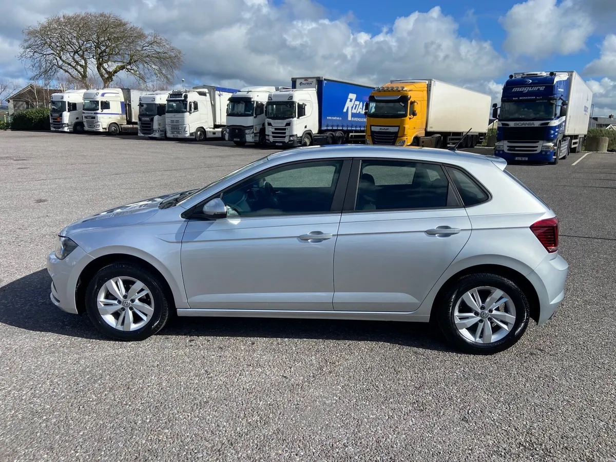 Volkswagen Polo 2020 low Milage 26.000 km - Image 2