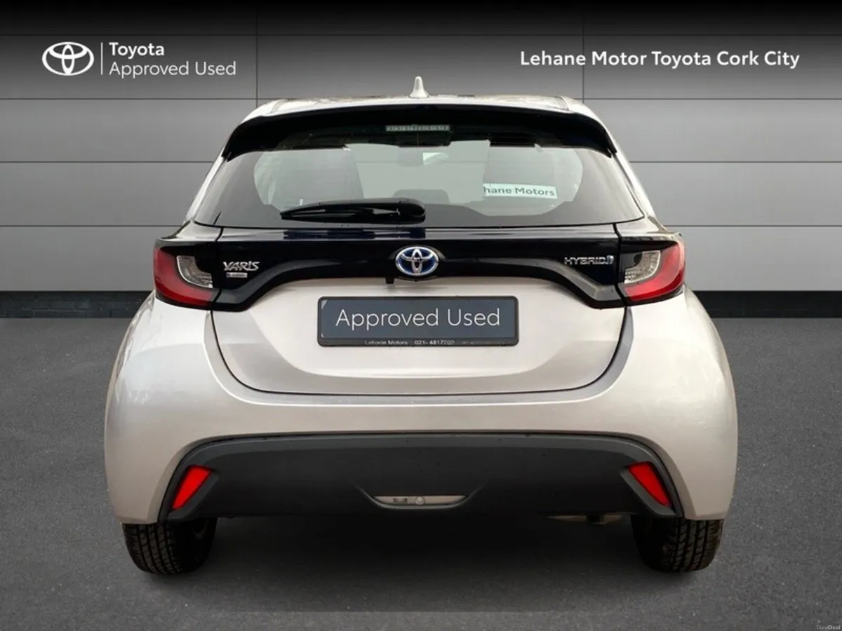 Toyota Yaris YARIS HYB LUNA - Image 4