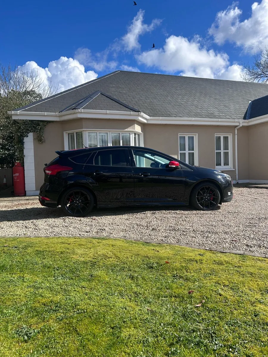 Ford Focus Zetec - Image 4