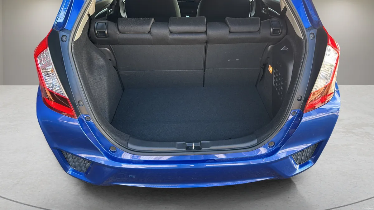 171 Honda Fit 1.5L AUTO PETROL HYBRID 1YR WARRANTY - Image 4