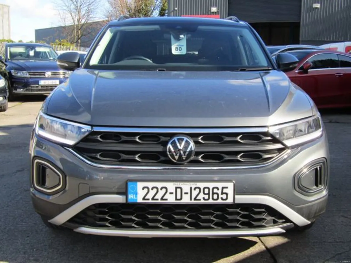 Volkswagen T-Roc Life 2.0 TDI M6F 116HP 5DR - Image 2
