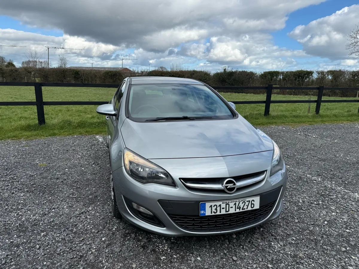 2013 Opel Astra 1.4 petrol - Image 4