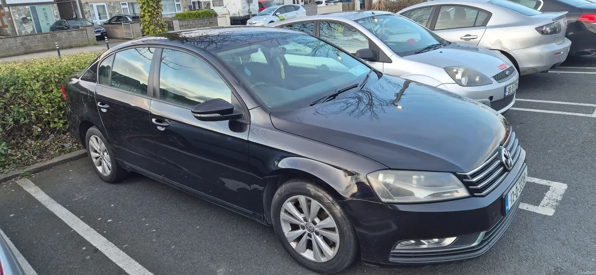 Volkswagen Passat 2012 - Image 1