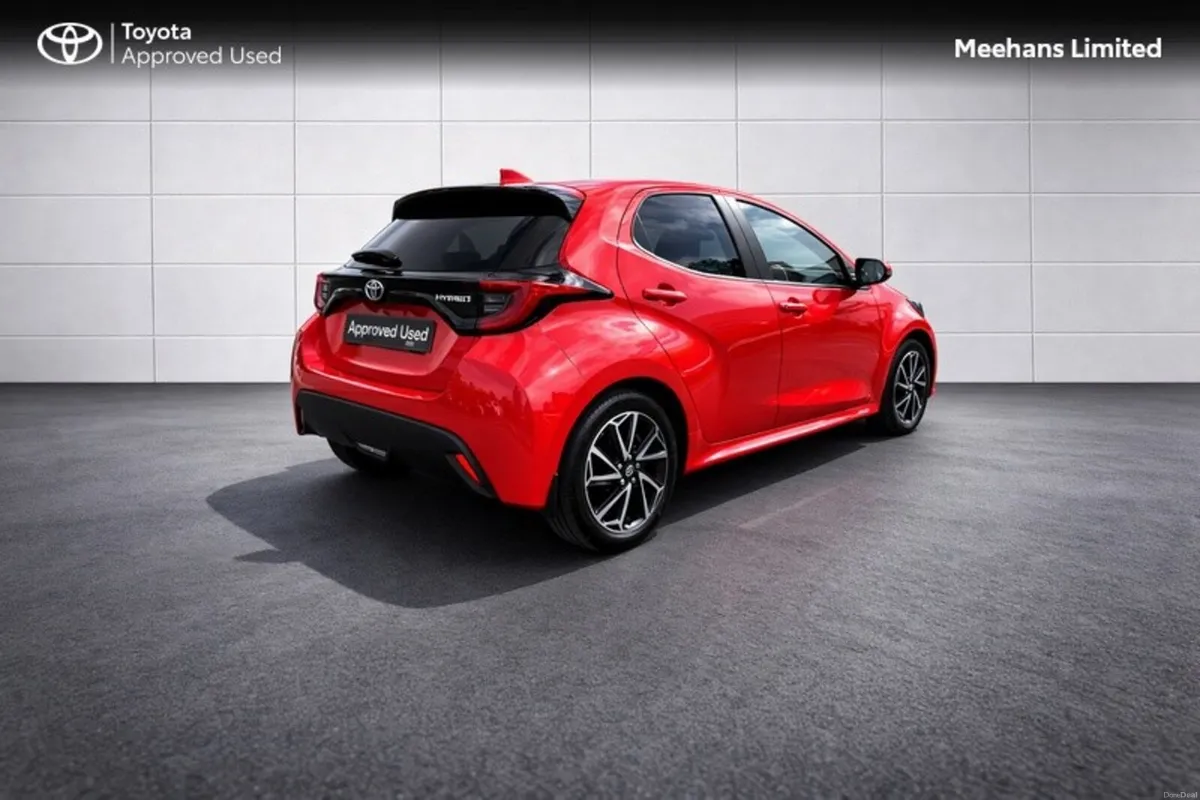 Toyota Yaris Luna Sport - Image 2