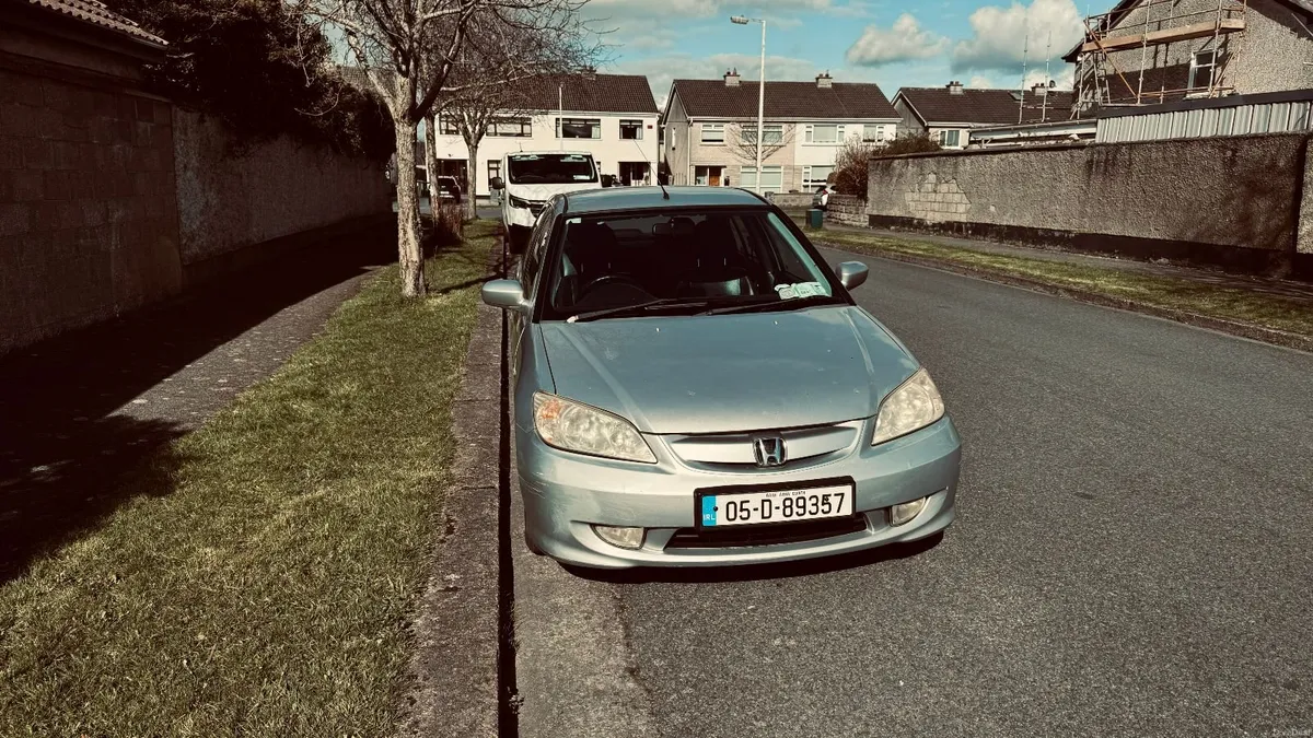 Honda Civic 2005 - Image 1