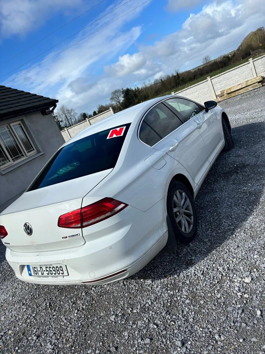 Volkswagen Passat 2016 - Image 4