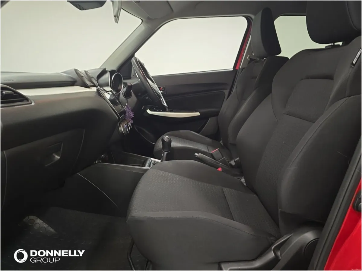 Suzuki Swift Hatchback SZ5 - Image 4