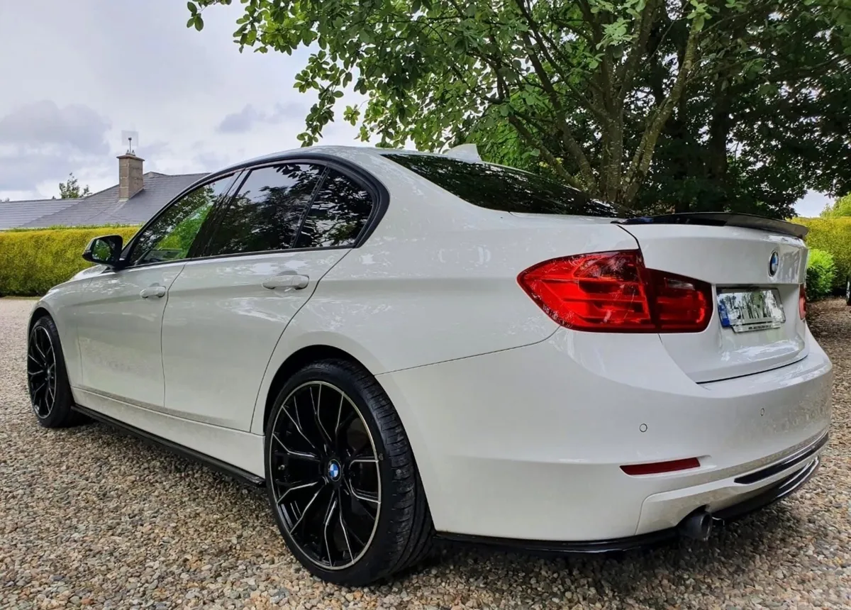 BMW 3-Series 2015 - Image 4