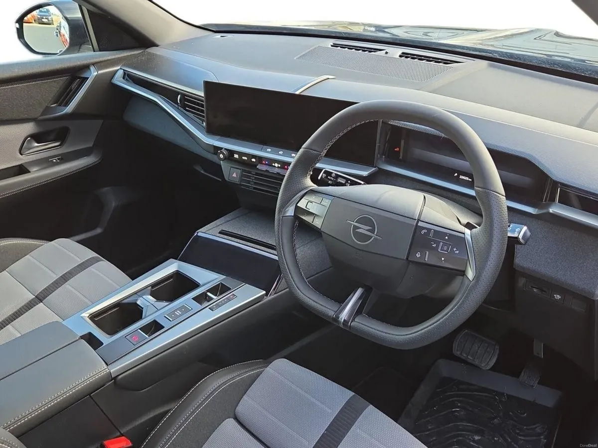 Opel Grandland GS PureTech 136 MHEV - Image 5