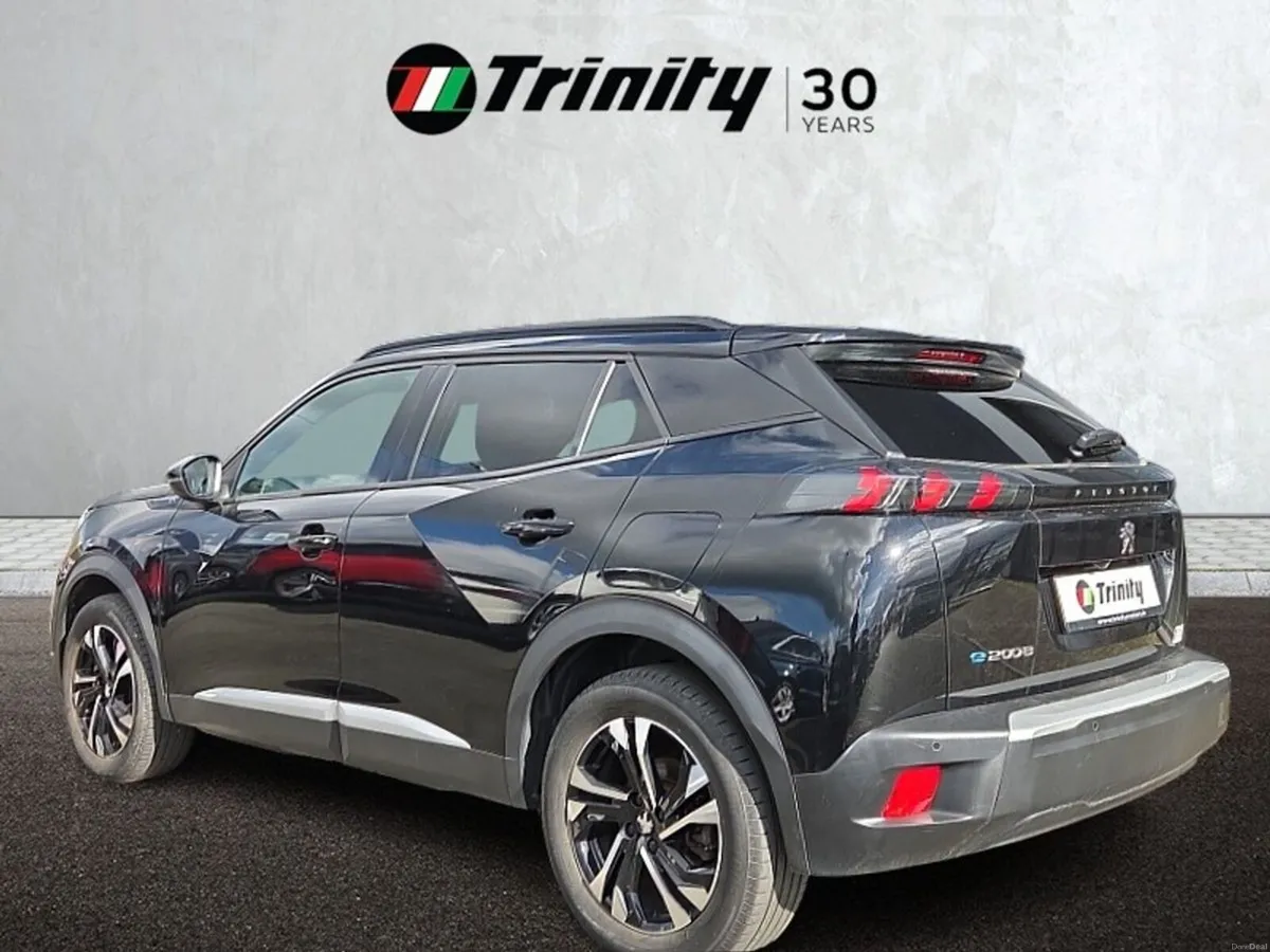 Peugeot 2008 ONE OWNER ** 136BHP (50 KWH) ALURE ** - Image 3