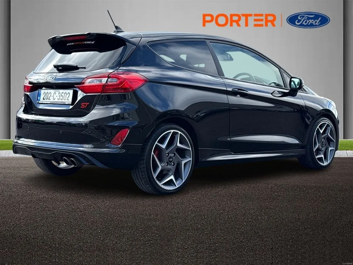 Ford Fiesta **ST** 1.5T EcoBoost 200PS ST - Image 3