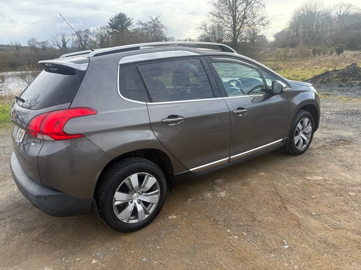 2014 Peugeot 2008 - Image 6