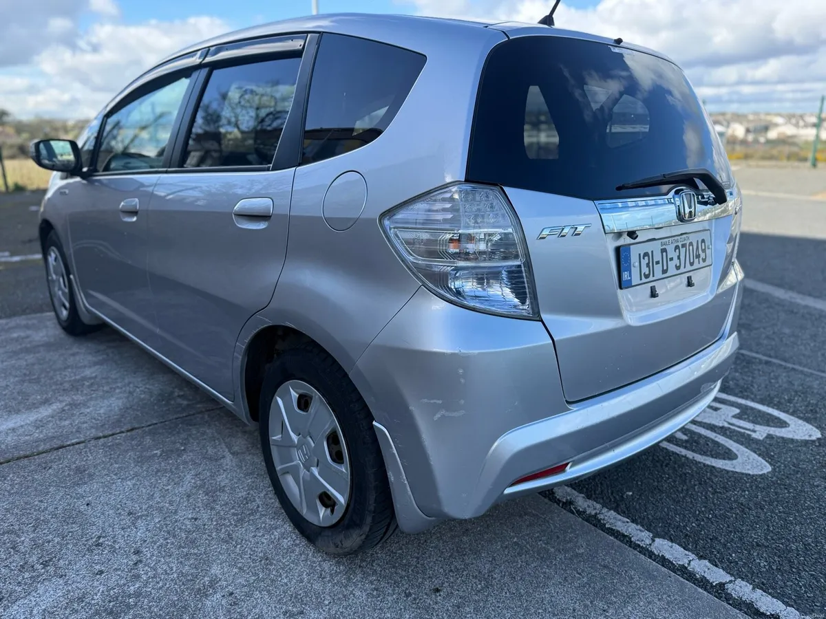 131 Honda fit / jazz Hybrid 1.3 NCT - Image 4