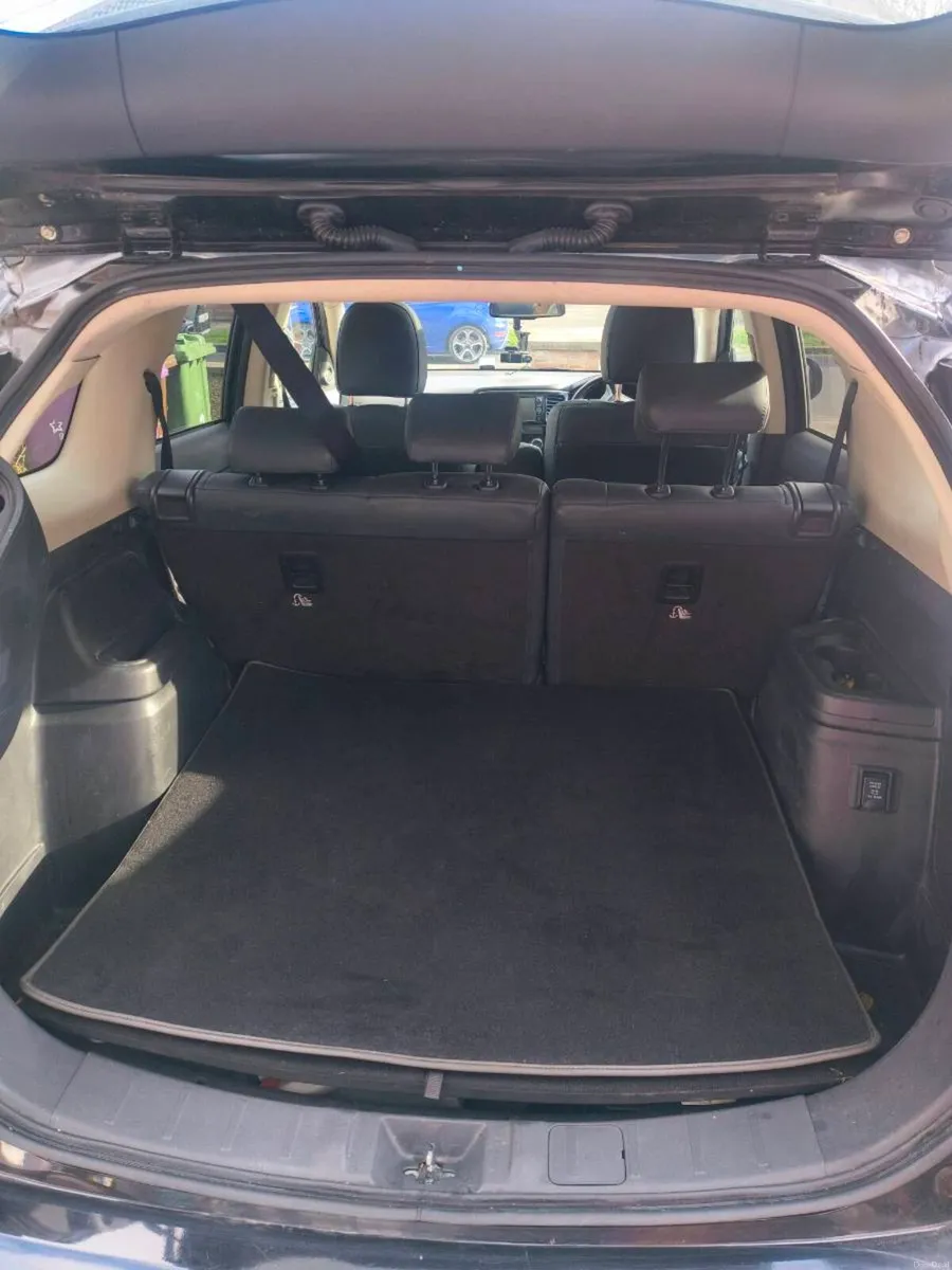 Mitsubishi Outlander GX5HS - Image 4