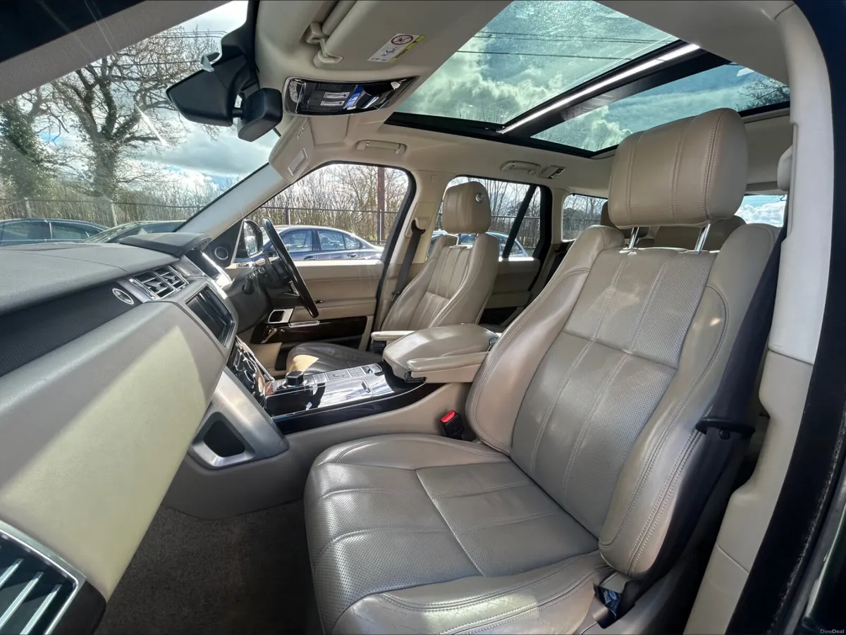 171 RANGE ROVER VOGUE 3.0TDV6 AS NEW - Image 5