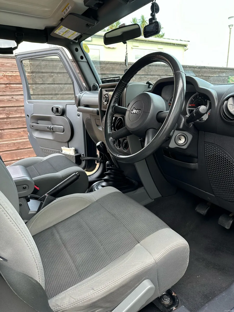Jeep - Image 6