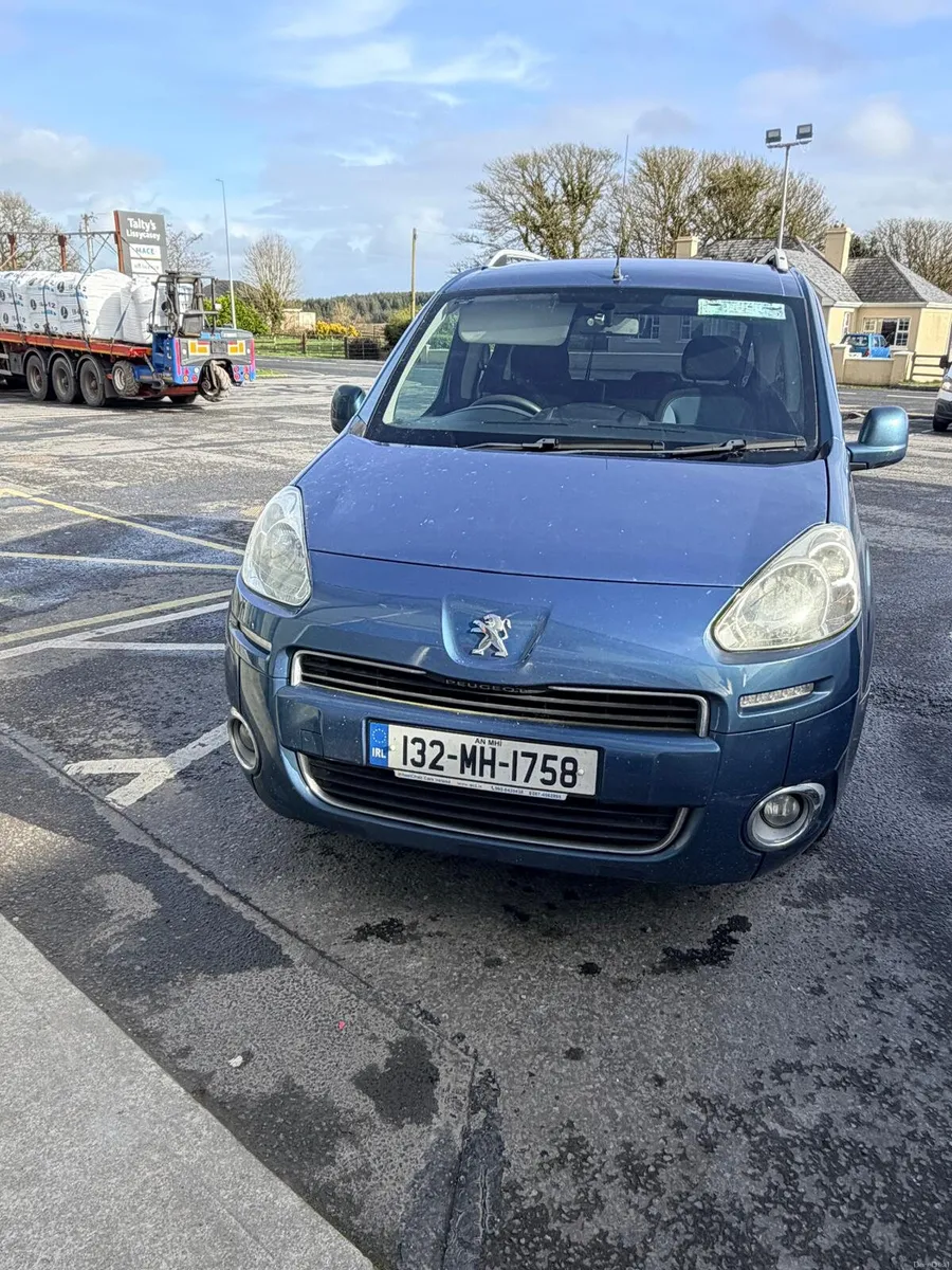 132 Peugeot partner tipee wheelchair accessible - Image 1