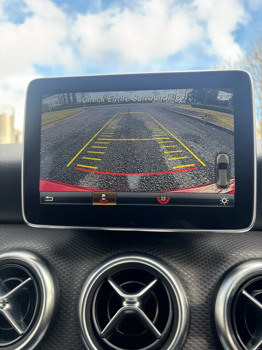 Mercedes Benz A180 1.6P 2015 Automatic (New NCT) - Image 3