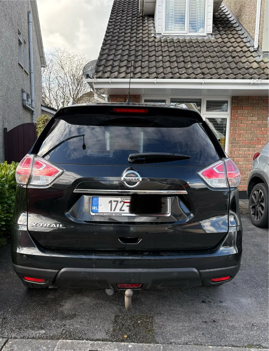 172 Nissan X trail - Top Spec - Image 3