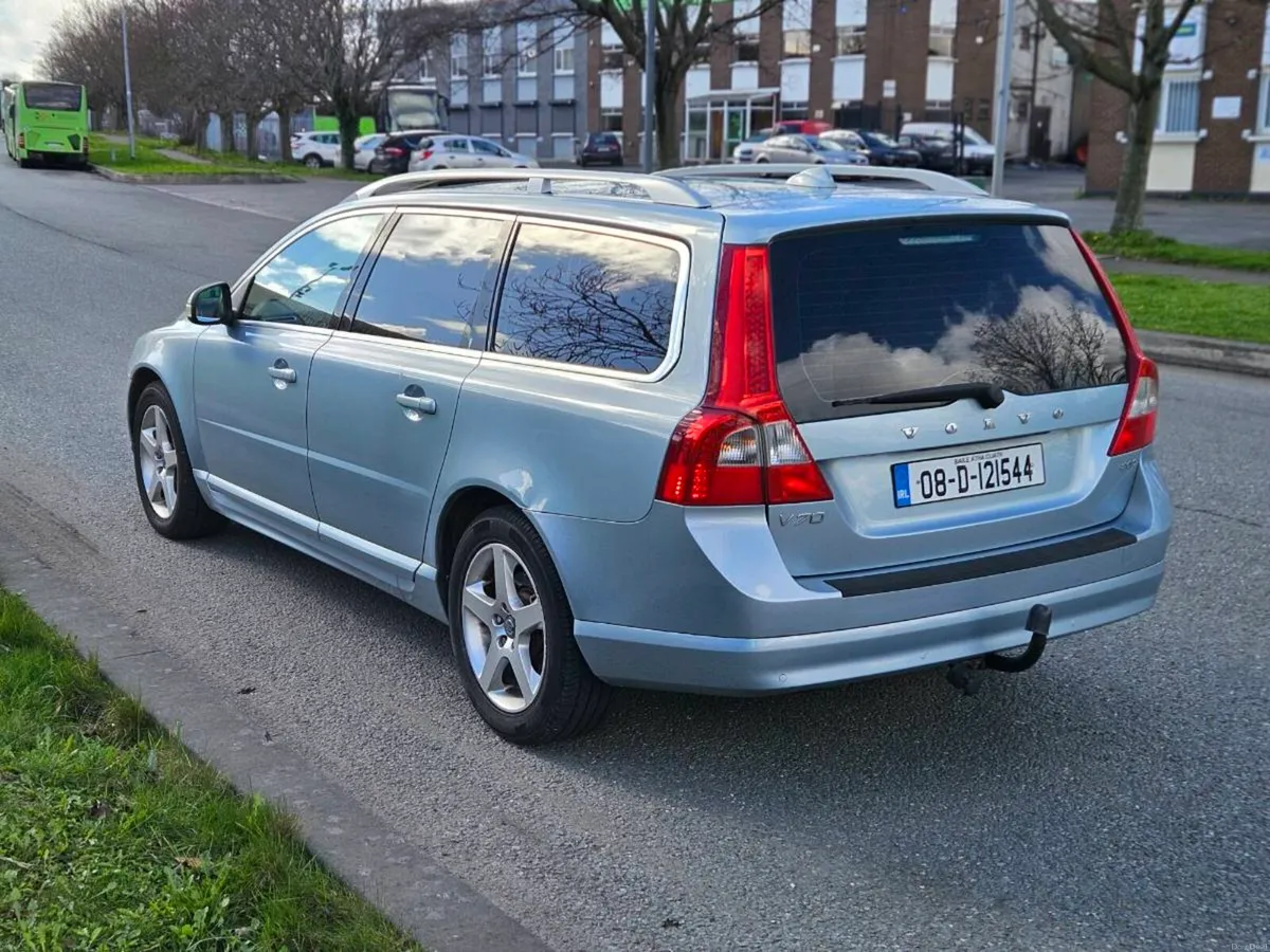 Volvo V70 2.0 Diesel NCT - Image 4