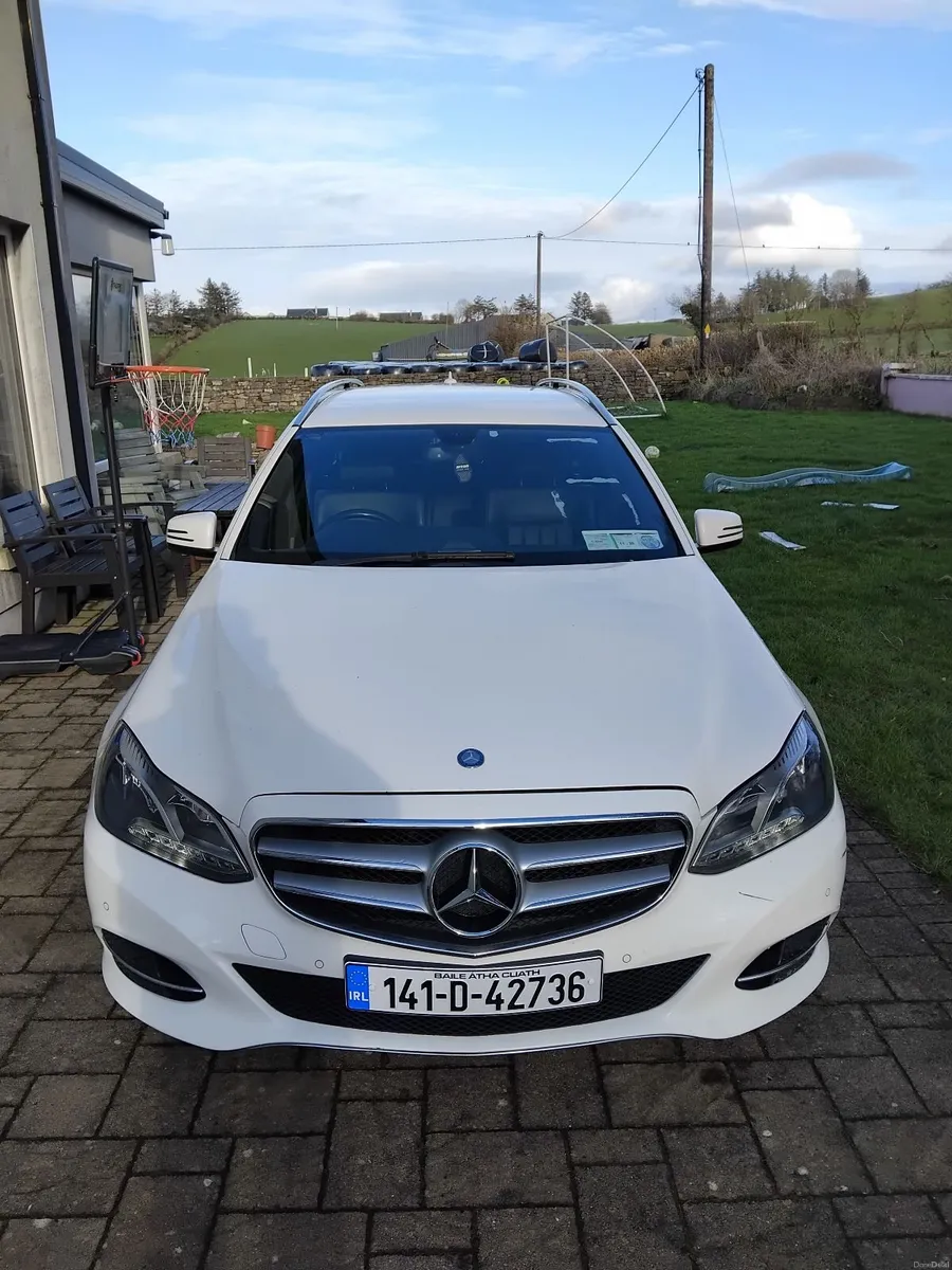 Mercedes-Benz E-Class 2014 7 Seater - Image 1