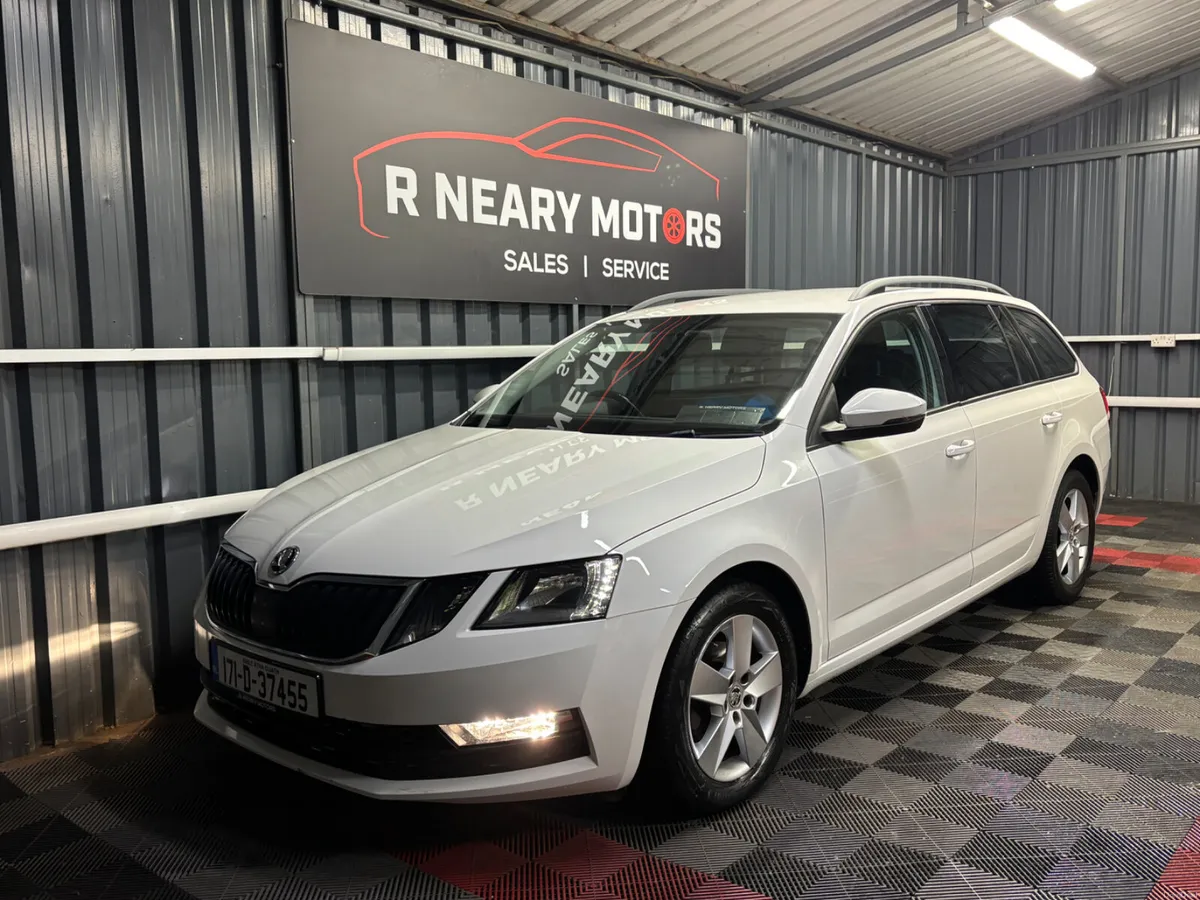 2017 Skoda  Octavia AMBITION 1.6TDI 115HP - Image 4