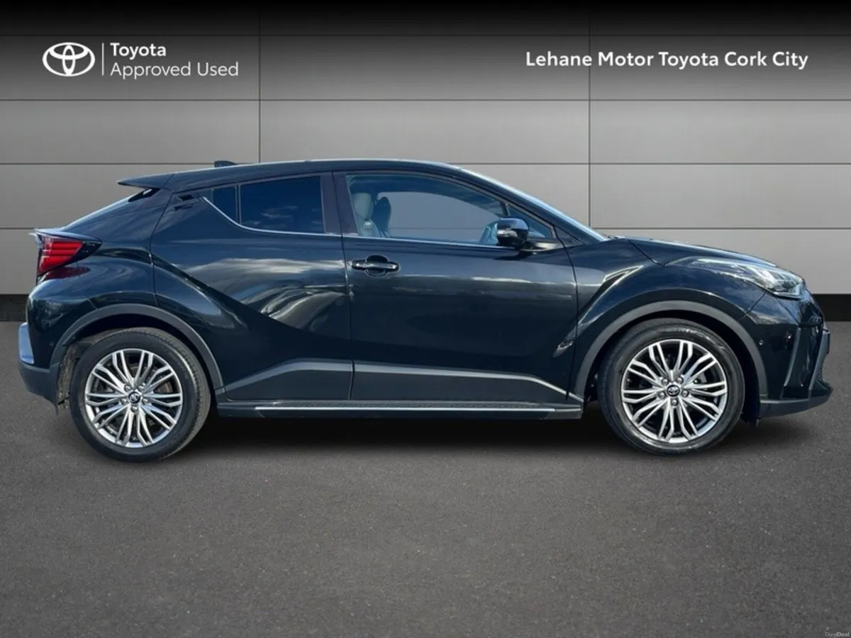 Toyota C-HR HYBRID SOL - Image 3