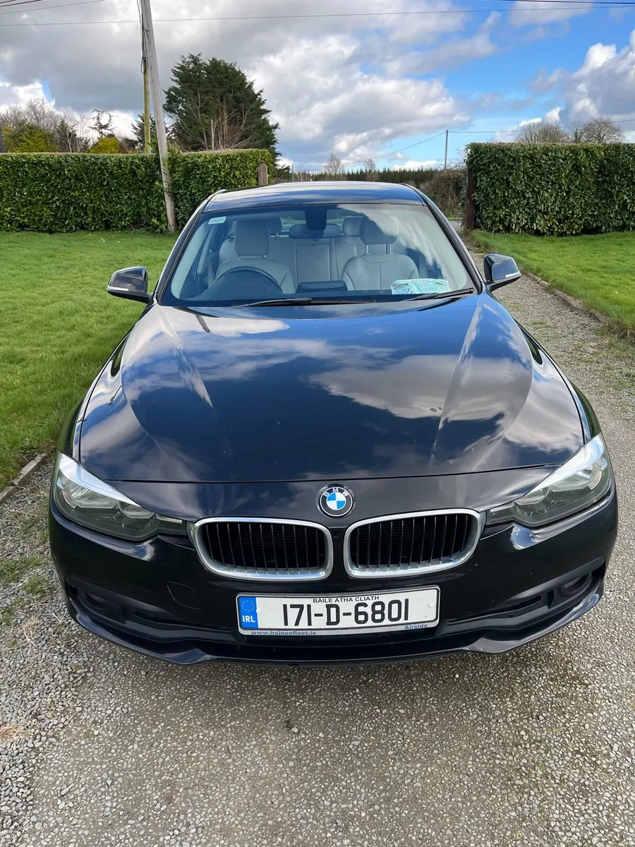 BMW 3 Series 2017 - Image 3