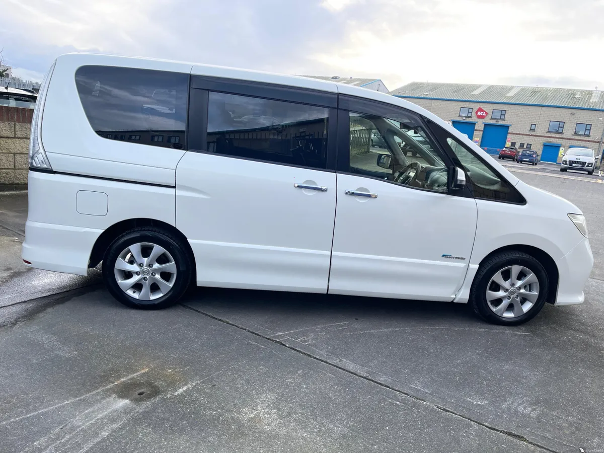 2013 NISSAN SERENA AUTO  8 SEATER PETROL HYBRID - Image 4