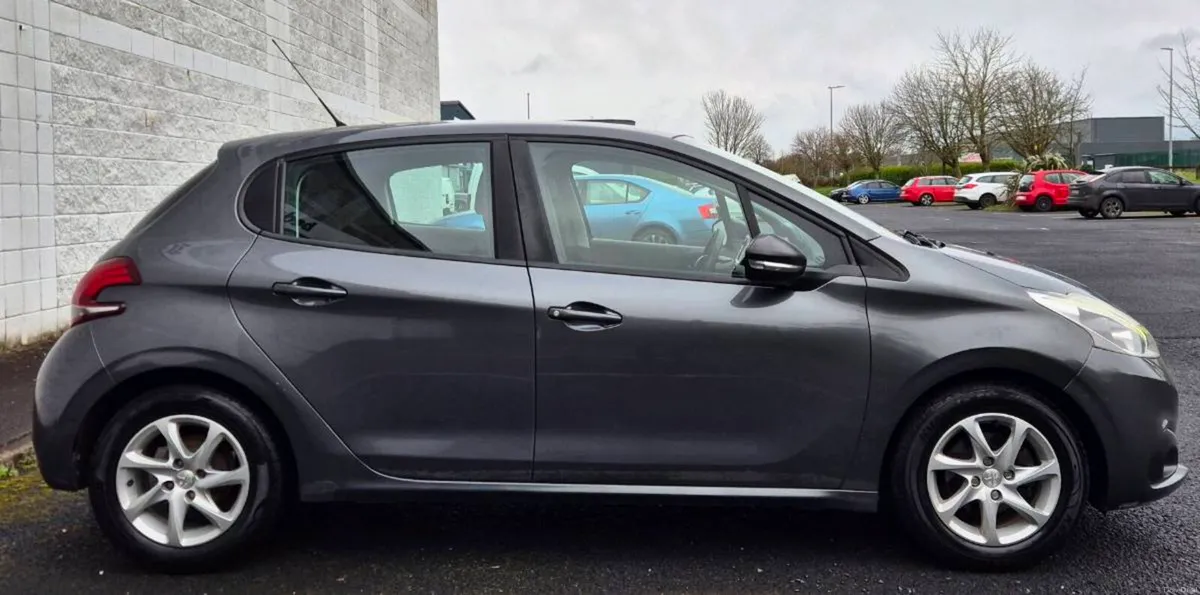 16 Peugeot 208 1.6 Hdi..New NCT..5900e - Image 4