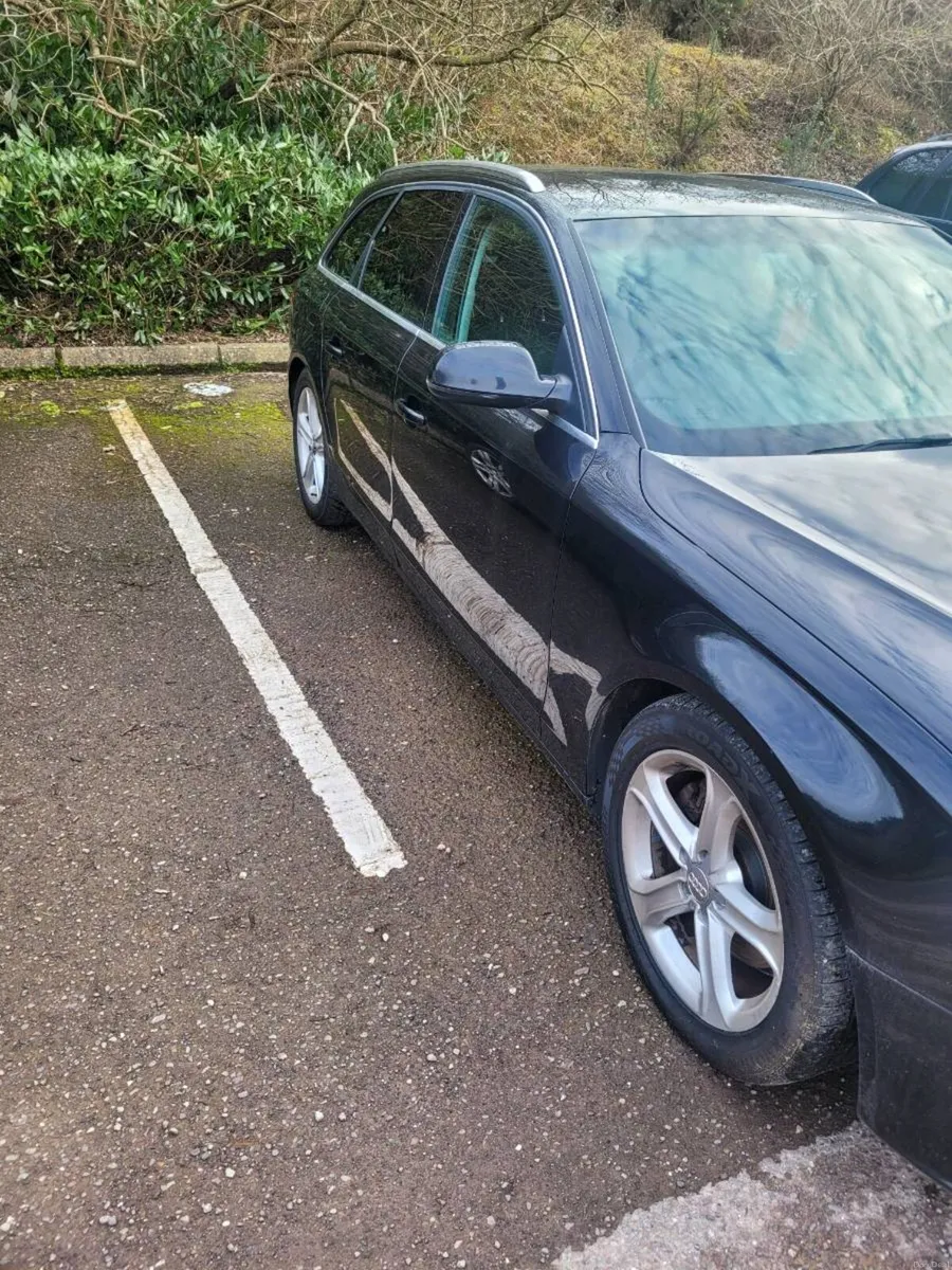 Audi A4 Avant 2012 - Image 2