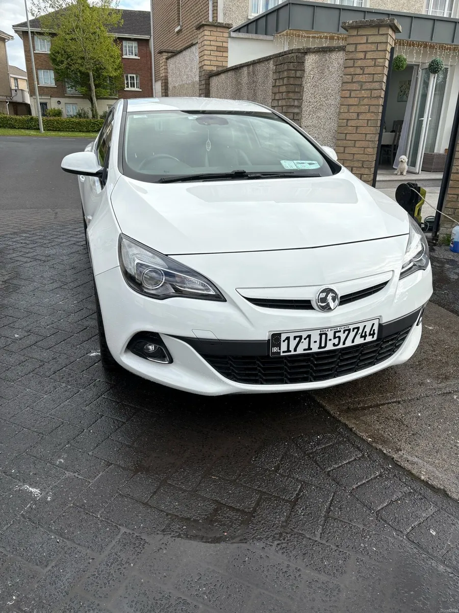 Vauxhall Astra GTC - Image 2