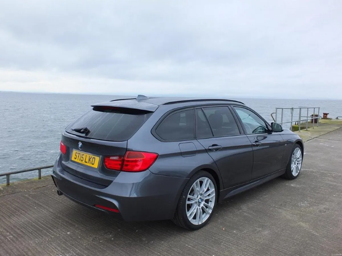 Bmw 320d xdrive Touring - Image 2