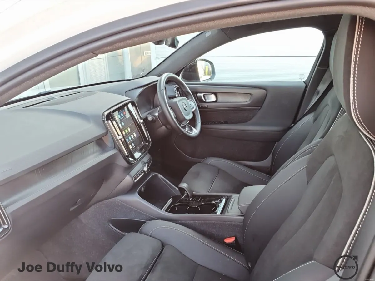 Volvo C40 Recharge BEV 231hp Ultimate - Image 6