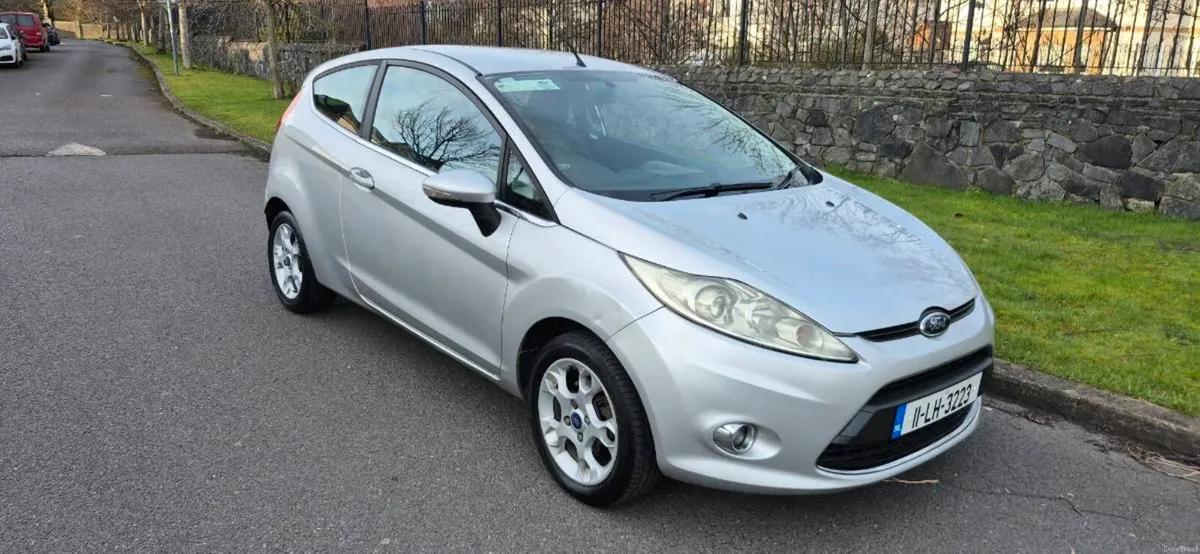 2011 ford fiesta 45,000 MILES .NCT 3/27 - Image 1