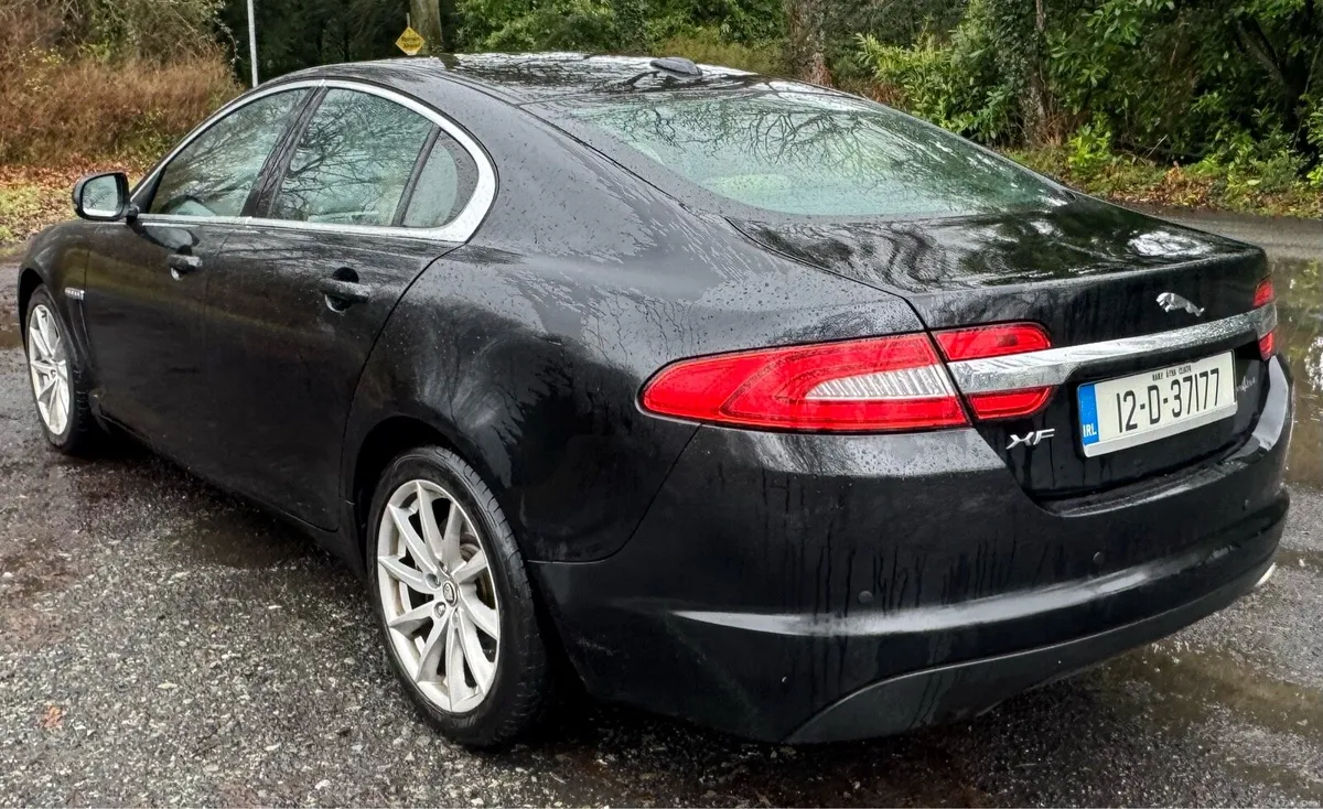 2012 JAGUAR XF 2.2 DIESEL - Image 2