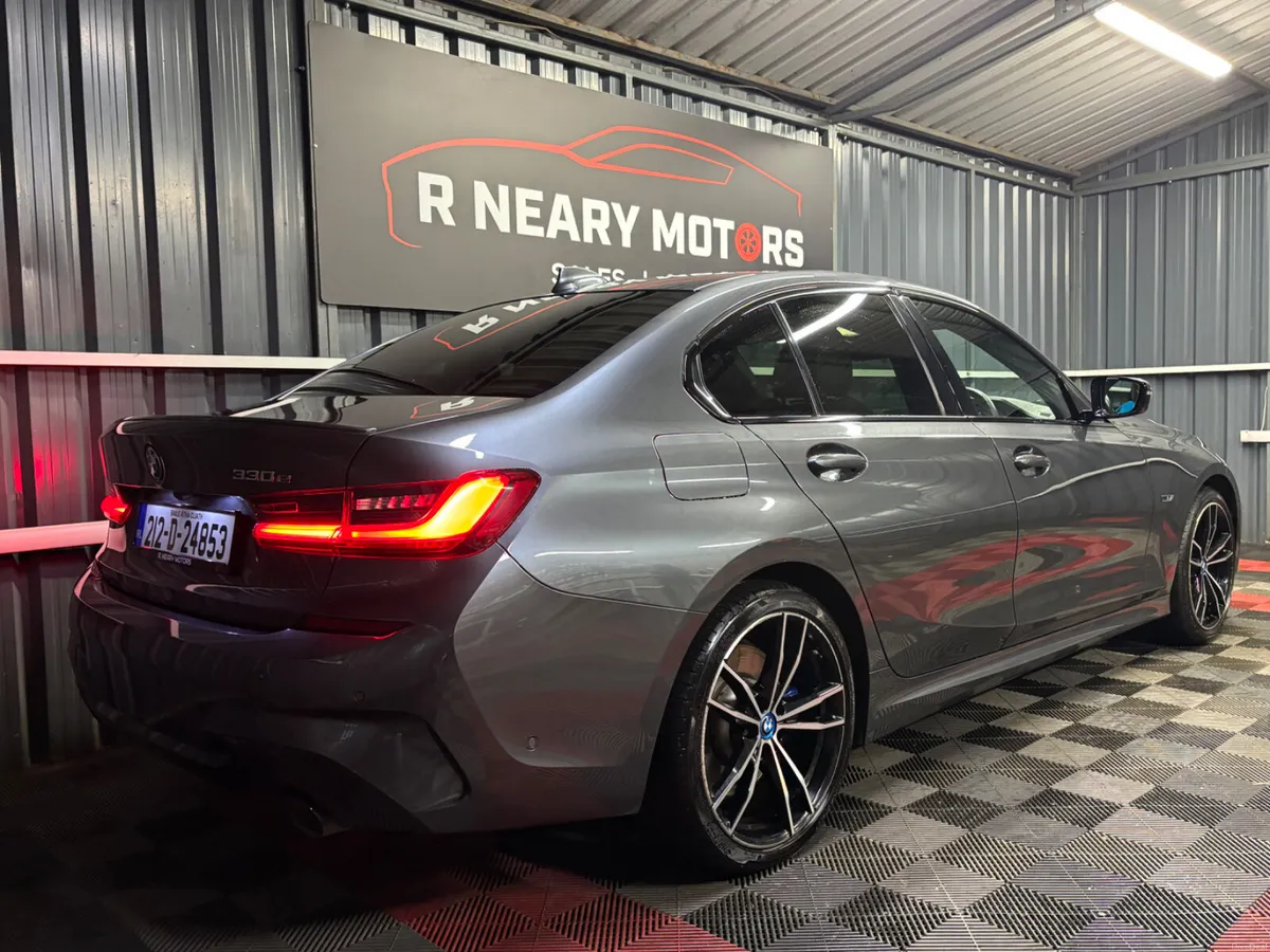 2021 212 BMW 3-Series 330e M-Sport Plus Auto - Image 5